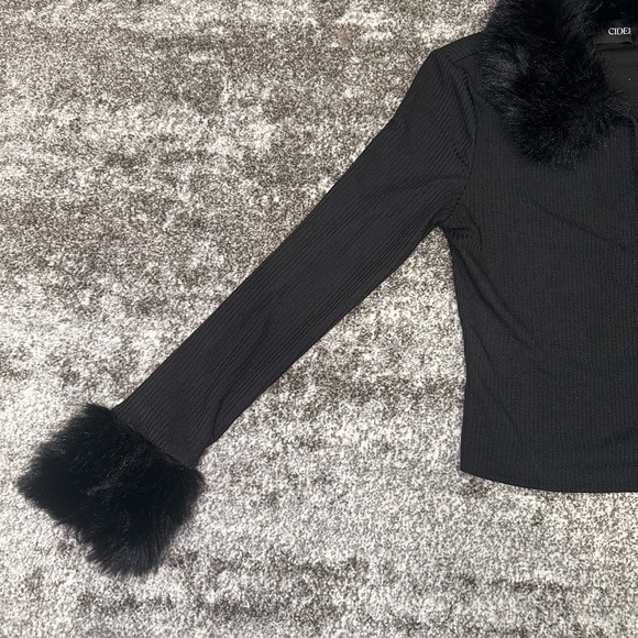 FAUX FUR BABY DOLL CARDIGAN/TOP - Picture 3 of 5